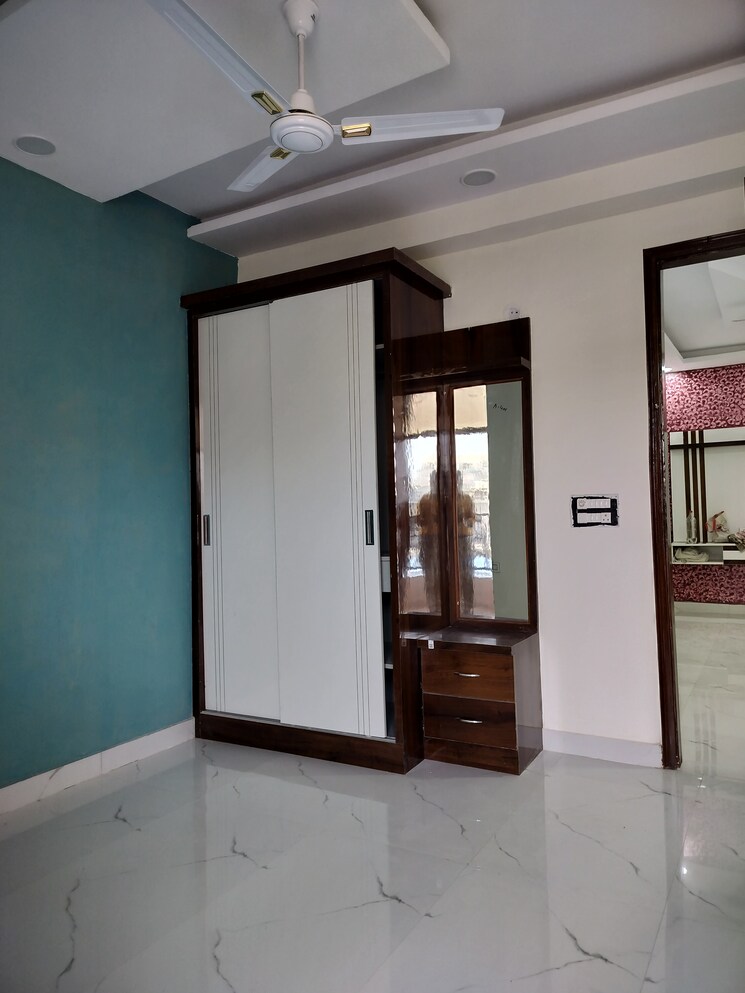 undefined, aarya-vihar 3 Bedroom 1500 Sq.Ft. Builder Floor In Sector 73 Noida 9179229