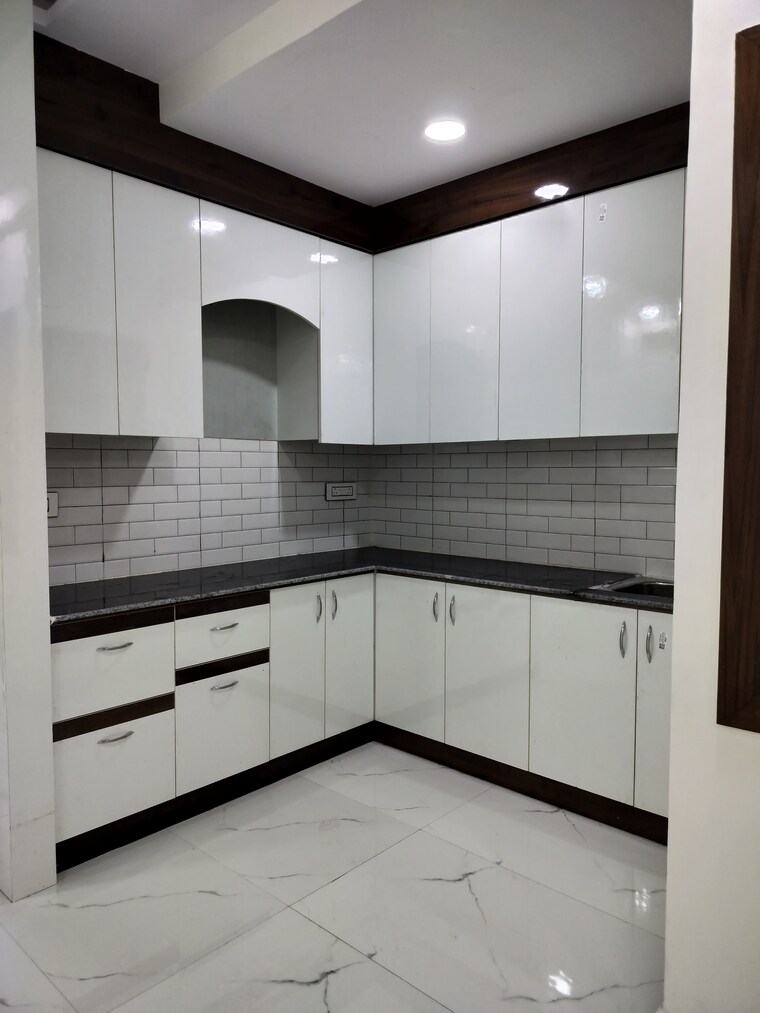 Kitchen, aarya-vihar 3 Bedroom 1500 Sq.Ft. Builder Floor In Sector 73 Noida 9179229
