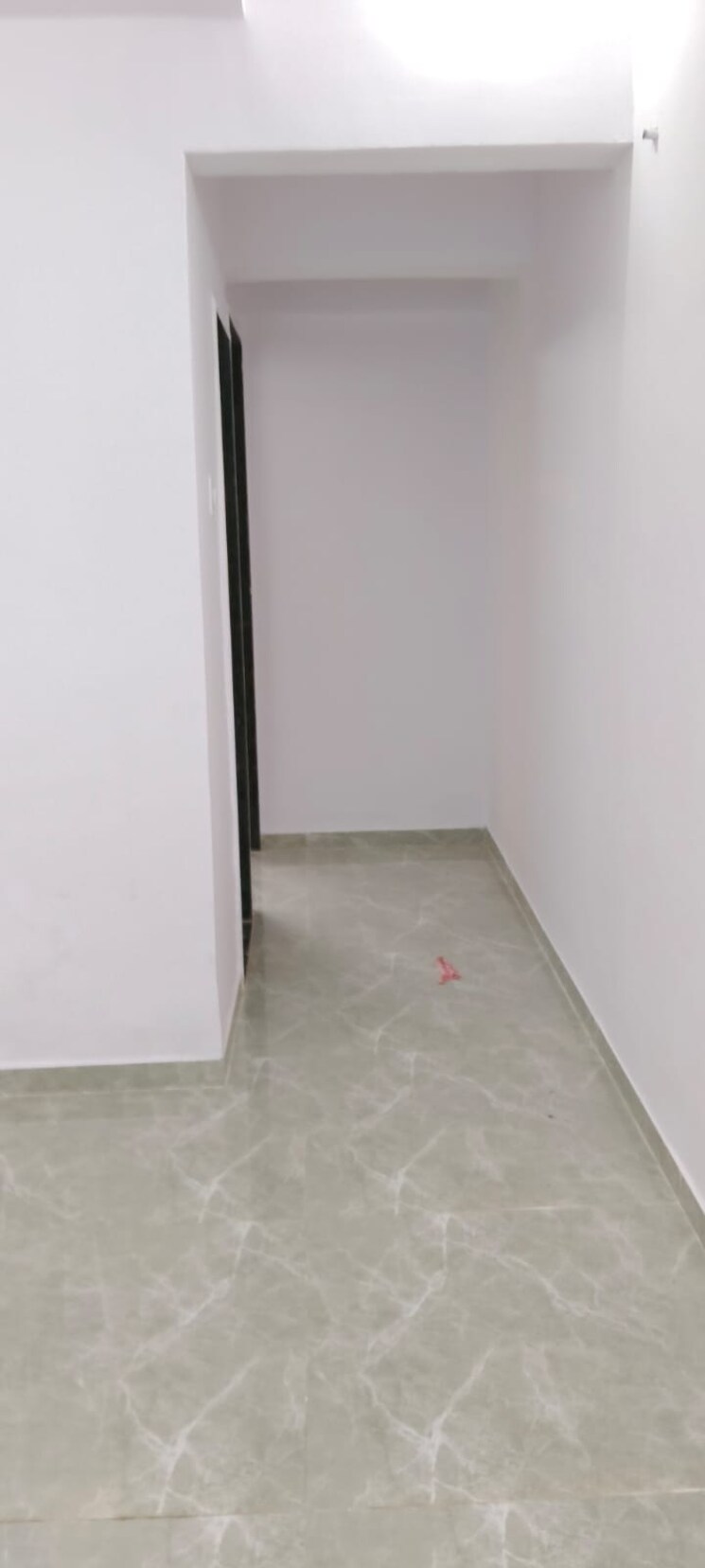 Room, ic colony 1 RK 290 Sq.Ft. Apartment In Ic Colony Mumbai 9179189