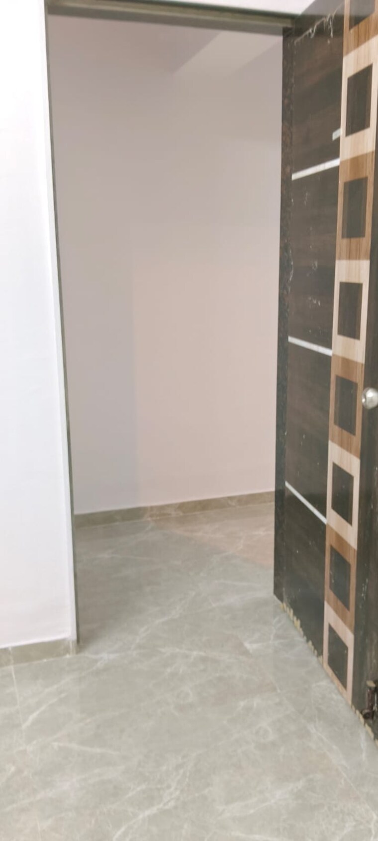 undefined, ic colony 1 RK 290 Sq.Ft. Apartment In Ic Colony Mumbai 9179189