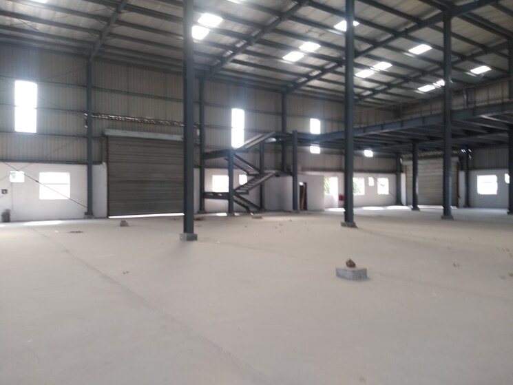  Parking, achheja Commercial Warehouse 46900 Sq.Ft. In Achheja Greater Noida 9179244