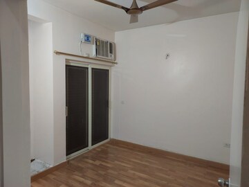 Room in 3 BHK Independent House at Ashoka Enclave – for Rent