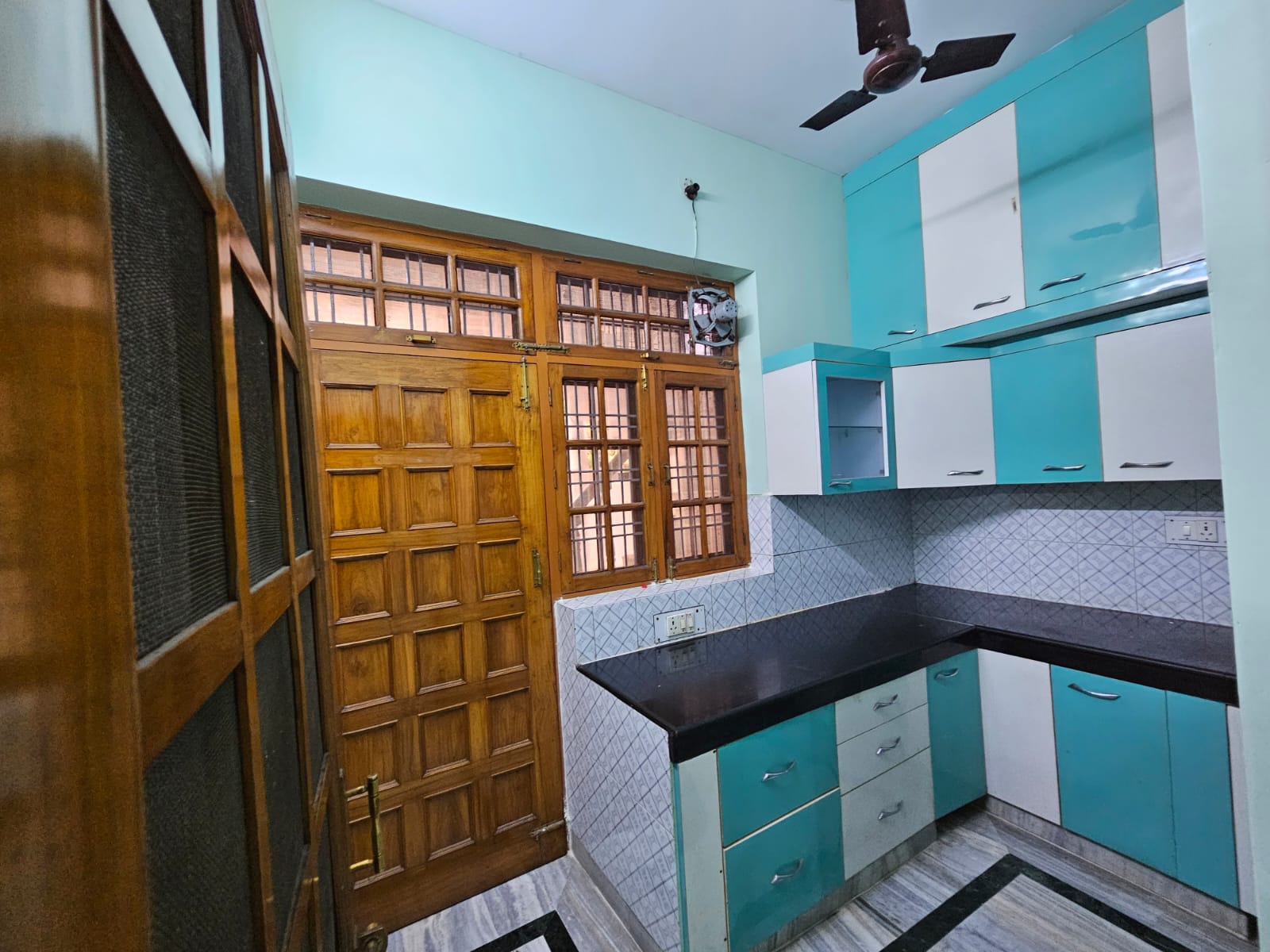 2 BHK + Extra Room Independent House For Rent in Gomti Nagar