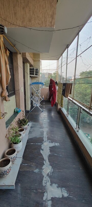Balcony in 3 BHK Builder Floor at Sector 37 – for Rent