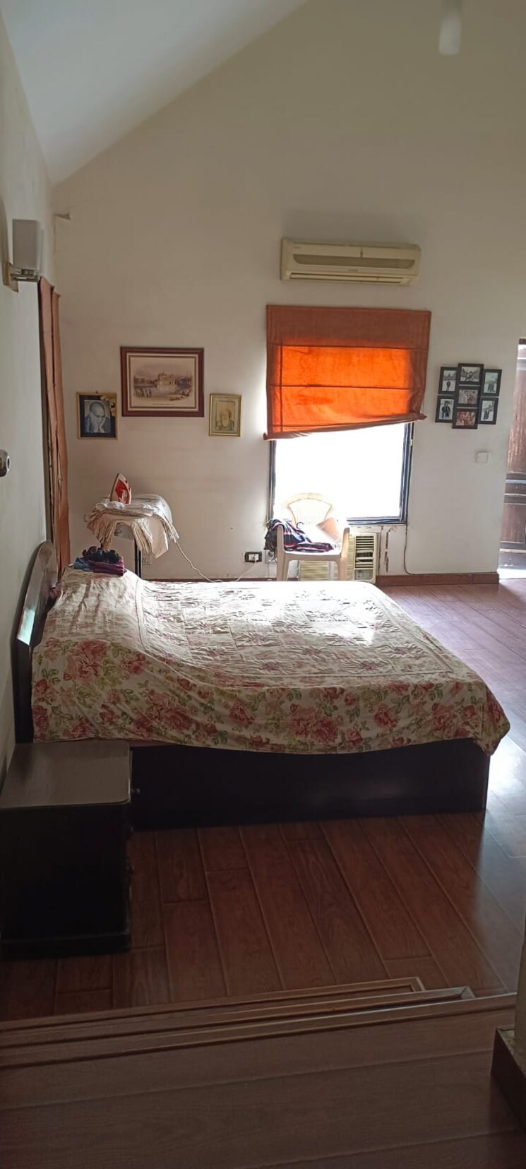 Bedroom, sainik farm 6 Bedroom 2500 Sq.Yd. Villa In Sainik Farm Delhi 9179339