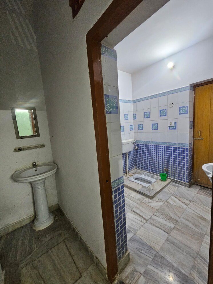 Bathroom, gomti nagar 2 Bedroom 1250 Sq.Ft. Independent House In Gomti Nagar Lucknow 9179327