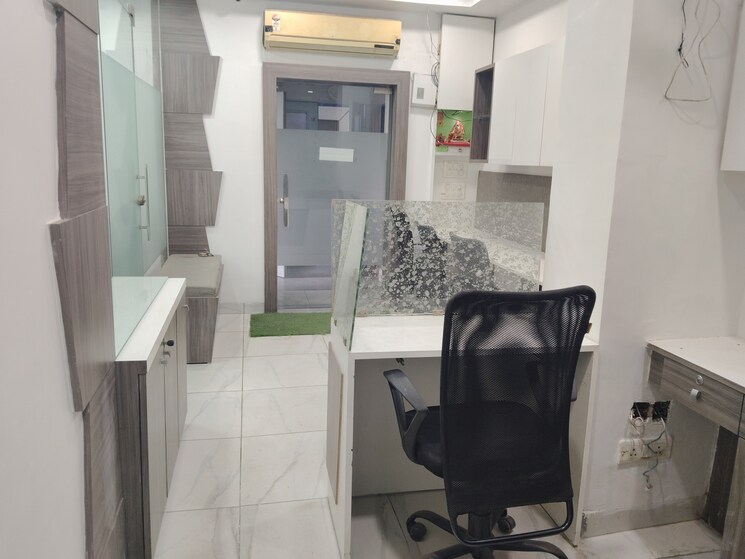 Team Area, netaji subhash place Commercial Office Space 468 Sq.Ft. In Netaji Subhash Place Delhi 9179329