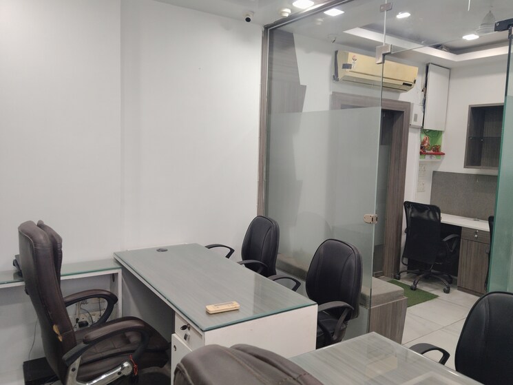 Team Area, netaji subhash place Commercial Office Space 468 Sq.Ft. In Netaji Subhash Place Delhi 9179329