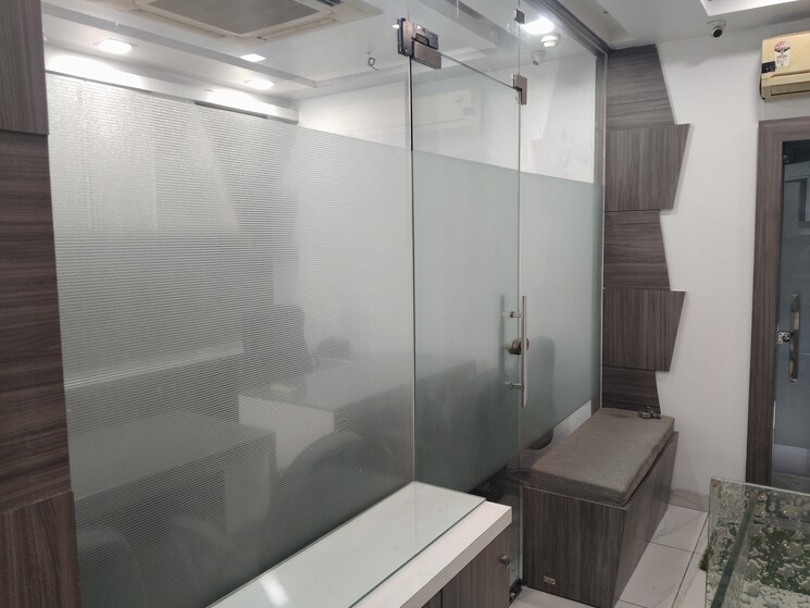 Team Area, netaji subhash place Commercial Office Space 468 Sq.Ft. In Netaji Subhash Place Delhi 9179329