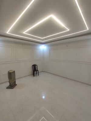 Room in 5 BHK Independent House at Sahastradhara Road – for Sale