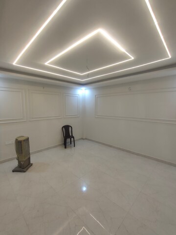 Room in 5 BHK Independent House at Sahastradhara Road – for Sale