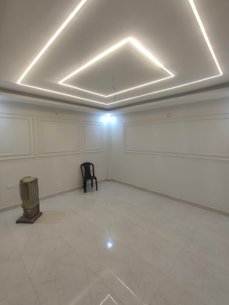 Room, sahastradhara road 5 Bedroom 2500 Sq.Ft. Independent House In Sahastradhara Road Dehradun 9179337