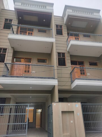 5 BHK Independent House For Sale in Sahastradhara Road
