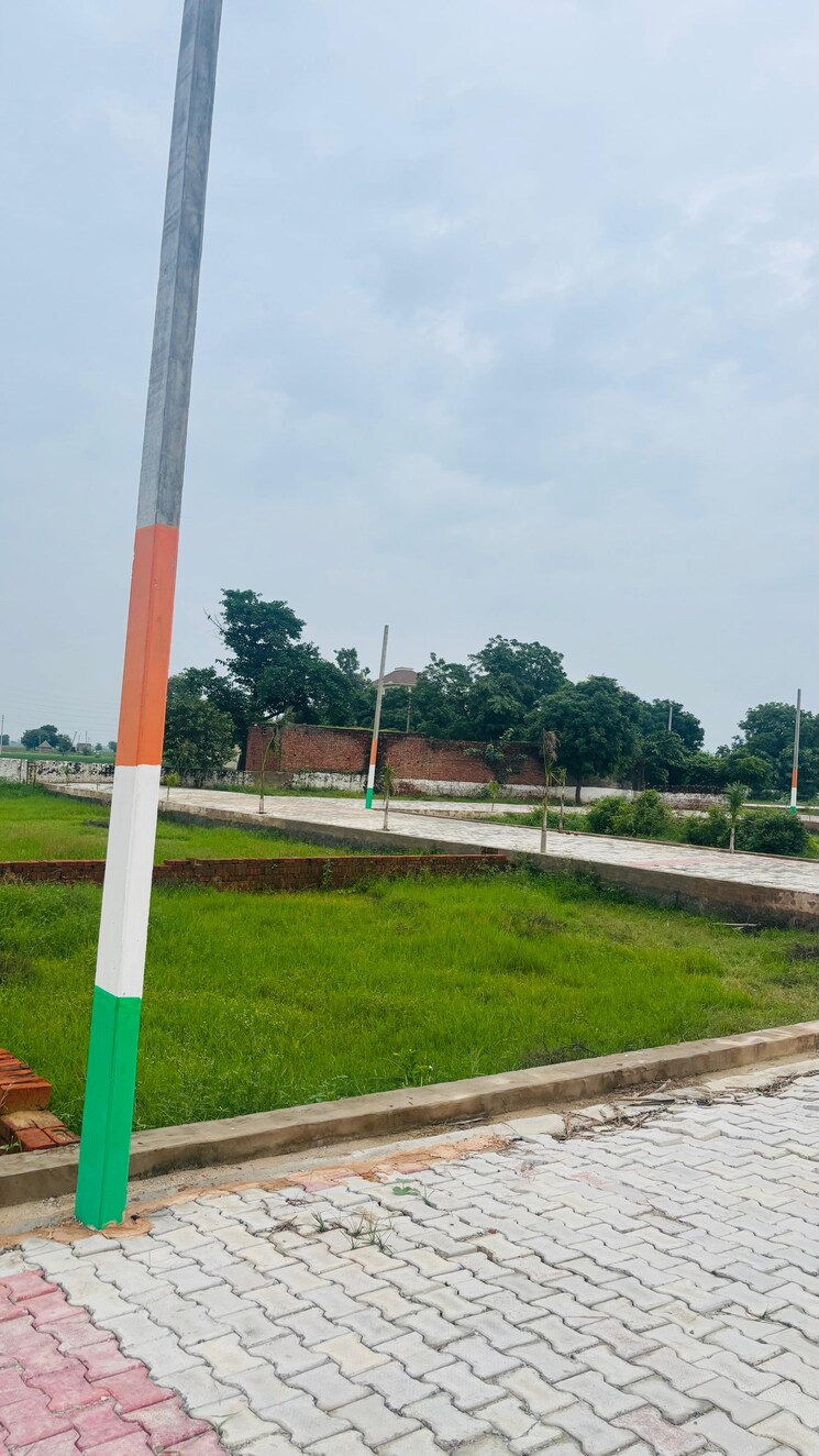 Garden, jewar  131 Sq.Yd. Plot In Jewar Greater Noida 9179347