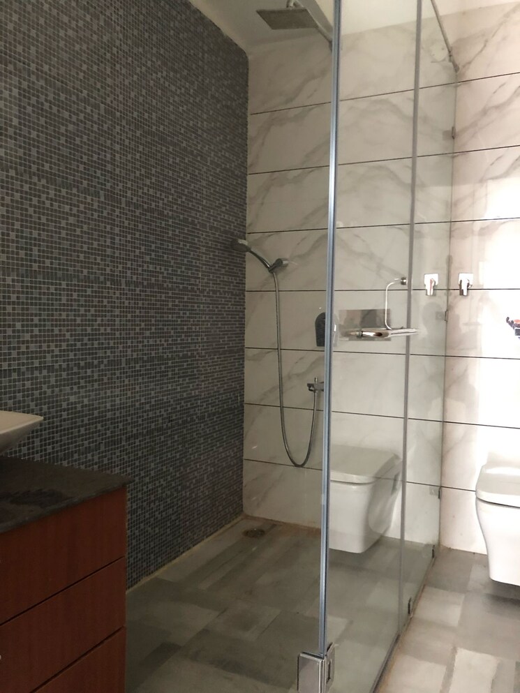 Bathroom, gmada-eco-city 5 Bedroom 4500 Sq.Ft. Independent House In North Mullanpur Chandigarh 9179383