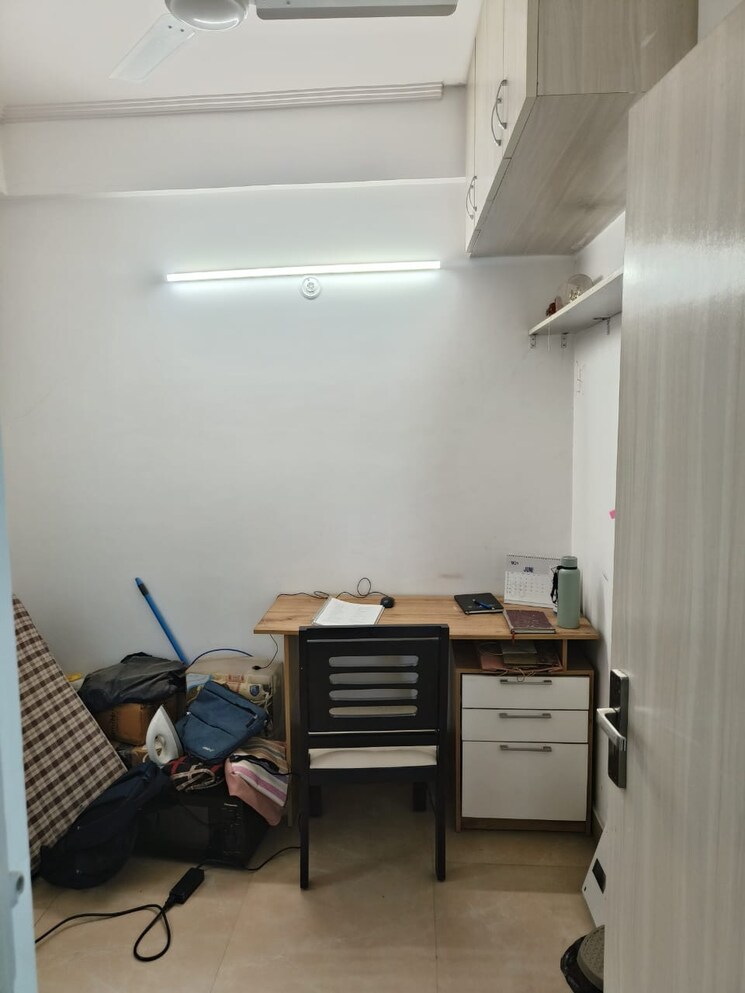 Team Area, gardenia-gateway 2.5 Bedroom 1265 Sq.Ft. Apartment In Sector 75 Noida 9179388