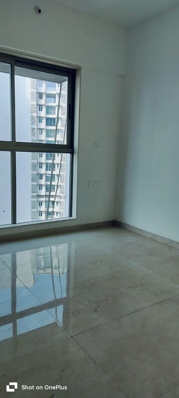 Room in 2 BHK Apartment at Chandak Cornerstone, Worli – for Rent