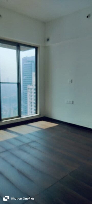Room in 2 BHK Apartment at Chandak Cornerstone, Worli – for Rent