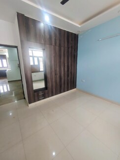 3 BHK + Pooja Room Builder Floor For Sale in Sushant Lok 2