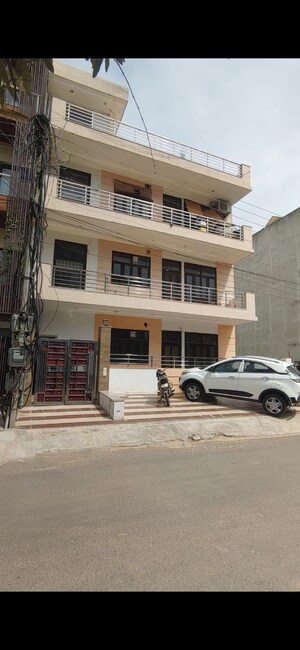 3 BHK Builder Floor – Exterior View View at Sushant Lok 2, Sector 57 - for Sale