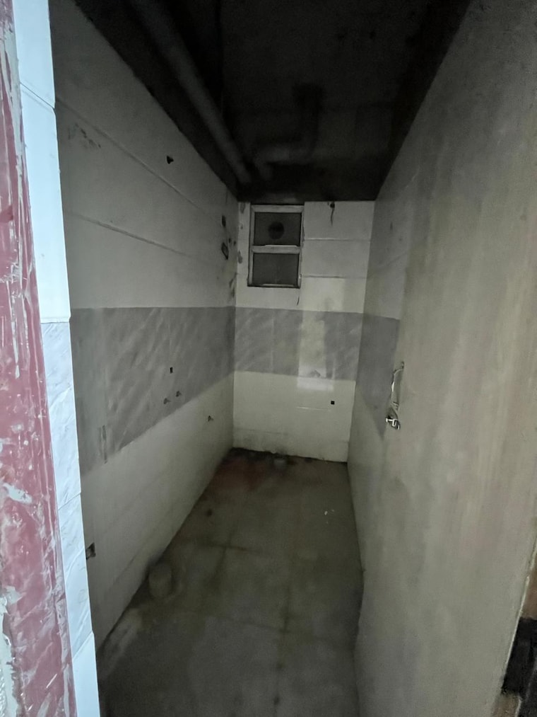 Bathroom, bisrakh jalalpur 2 Bedroom 1010 Sq.Ft. Builder Floor In Bisrakh Jalalpur Greater Noida 9179474