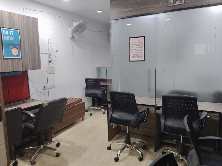 Team Area, netaji subhash place Commercial Office Space 534 Sq.Ft. In Netaji Subhash Place Delhi 9179569