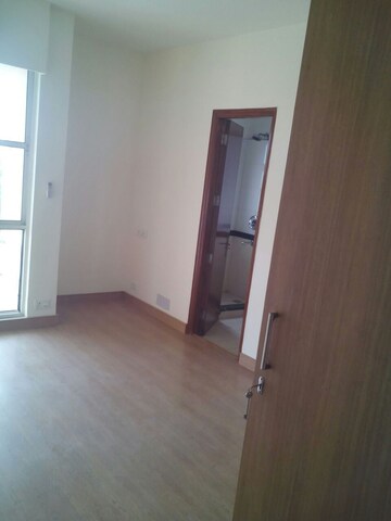 3 BHK Apartment For Rent in Unitech Palms, South City 1