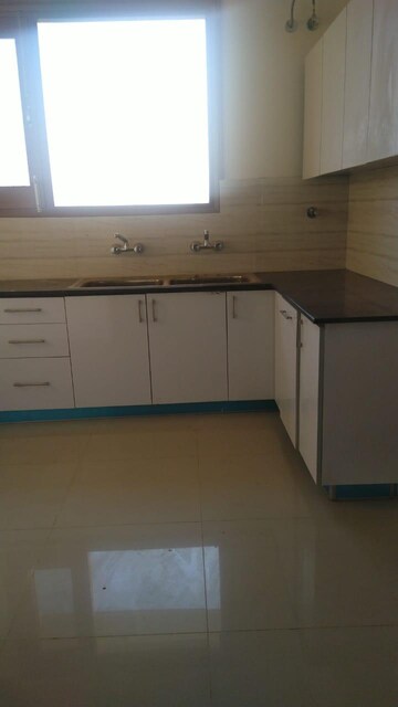 Kitchen in 3 BHK Builder Floor at Omaxe Silver Birch, North Mullanpur – for Rent