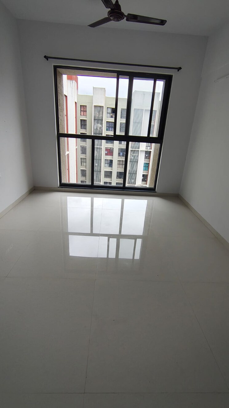 Room, lodha-downtown 1 Bedroom 485 Sq.Ft. Apartment In Dombivli East Thane 9179679