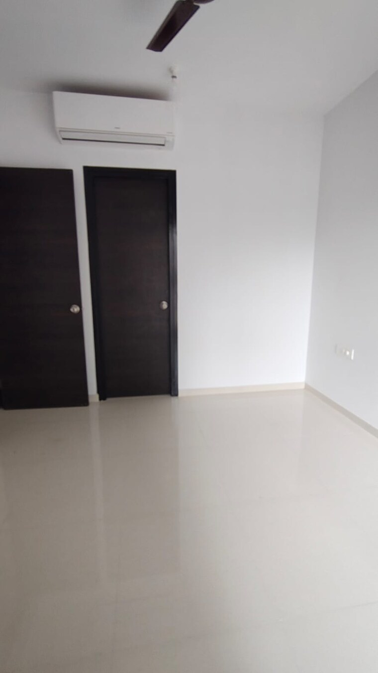 Room, lodha-downtown 1 Bedroom 485 Sq.Ft. Apartment In Dombivli East Thane 9179679