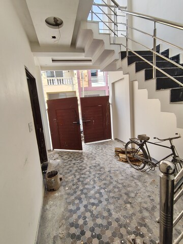 Parking in 3 BHK Independent House at Jankipuram Extension – for Sale