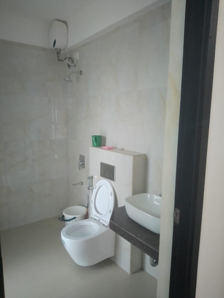 Bathroom, vartak nagar Pg For Boys & Girls In Vartak Nagar 9179716