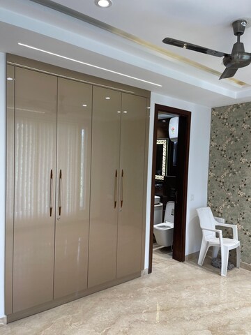 Building Lobby in 3 BHK Builder Floor at Vikas Puri – for Rent