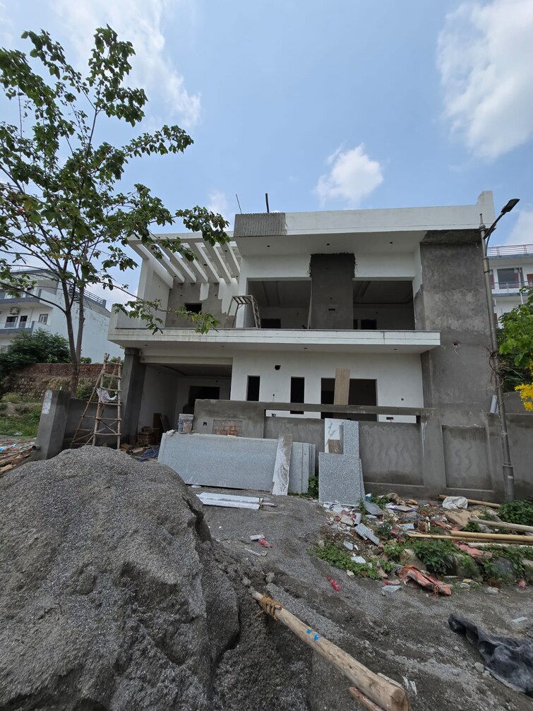 Exterior View, jakhan rajpur road 4 Bedroom 4000 Sq.Ft. Independent House In JakhaN Rajpur Road Dehradun 9179725