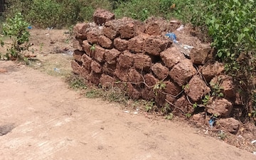 Plot For Sale in Majali