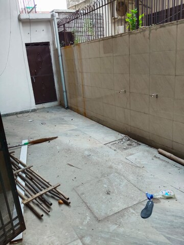 Balcony in 3 BHK Builder Floor at Green Fields Colony – for Rent