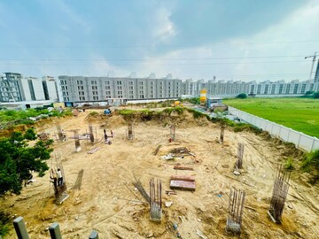 Plot Area in 2.5 BHK Apartment at Smart World Gems, Sector 89 – for Rent