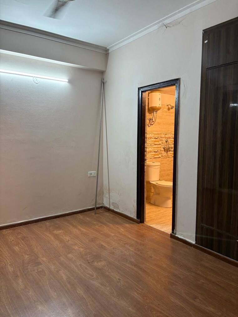 Room, shri-radha-sky-gardens 3 Bedroom 1874 Sq.Ft. Apartment In Sector 16b Greater Noida Greater Noida 9179814