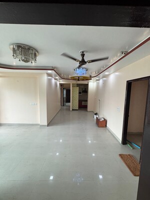 Room in 3 BHK Apartment at Shri Radha Sky Gardens, Sector 16b Greater Noida – for Sale