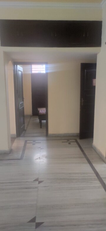 Room in 3 BHK Independent House at RWA Apartments Sector 41, Sector 41 – for Rent