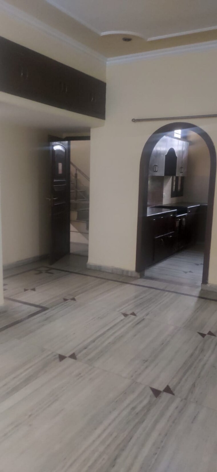 Room, rwa-apartments-sector-41 3 Bedroom 180 Sq.Mt. Independent House In Sector 41 Noida 9179832