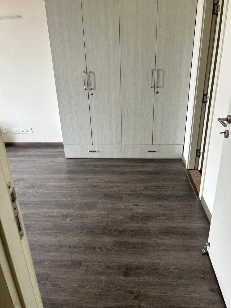 undefined, pioneer-park-phase-1 3 Bedroom 2250 Sq.Ft. Apartment In Sector 61 Gurgaon 9179798