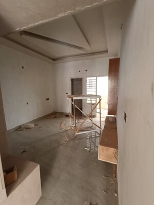 Room in 6 BHK Independent House at Patiala Road – for Sale