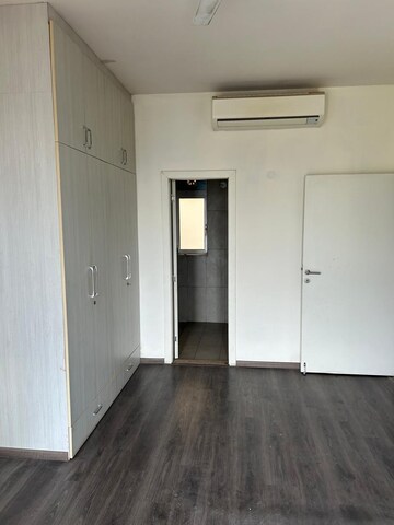 3.5 BHK Apartment For Rent in Pioneer Park Phase 1, Sector 61