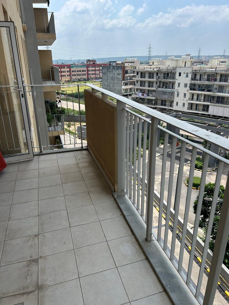 Balcony, pioneer-park-phase-1 3.5 Bedroom 2250 Sq.Ft. Apartment In Sector 61 Gurgaon 9179842