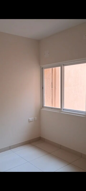 Room in 2 BHK Apartment at Prestige Finsbury Park Hyde, Bagaluru – for Sale