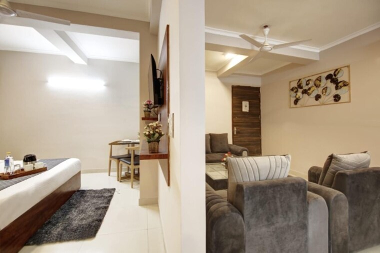 Living Room, south city 1 4 Bedroom 3200 Sq.Ft. Builder Floor In South City 1 Gurgaon 9179918