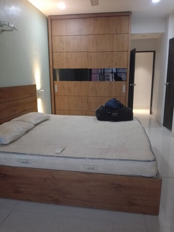 Bedroom in 2 BHK Apartment at Utsav CHS Andheri, Andheri West – for Rent