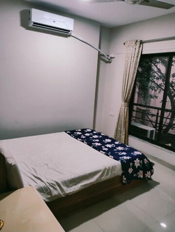 Bedroom in 2 BHK Apartment at Raj Spaces Apartment, Goregaon West – for Rent