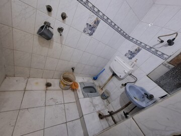 Bathroom in 2 BHK Builder Floor at Vaishali Sector 6 – for Sale